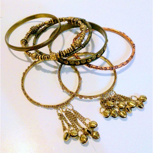 Lot of Seven Boho Inspired Brass and Copper Tone Bangle Bracelets - Picture 1 of 5